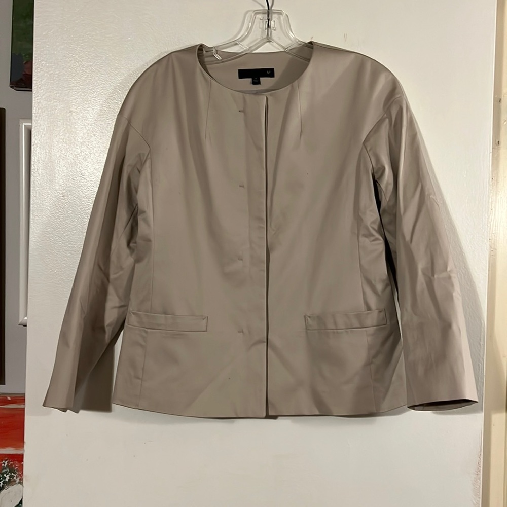 Uniqlo fully lined collarless jacket